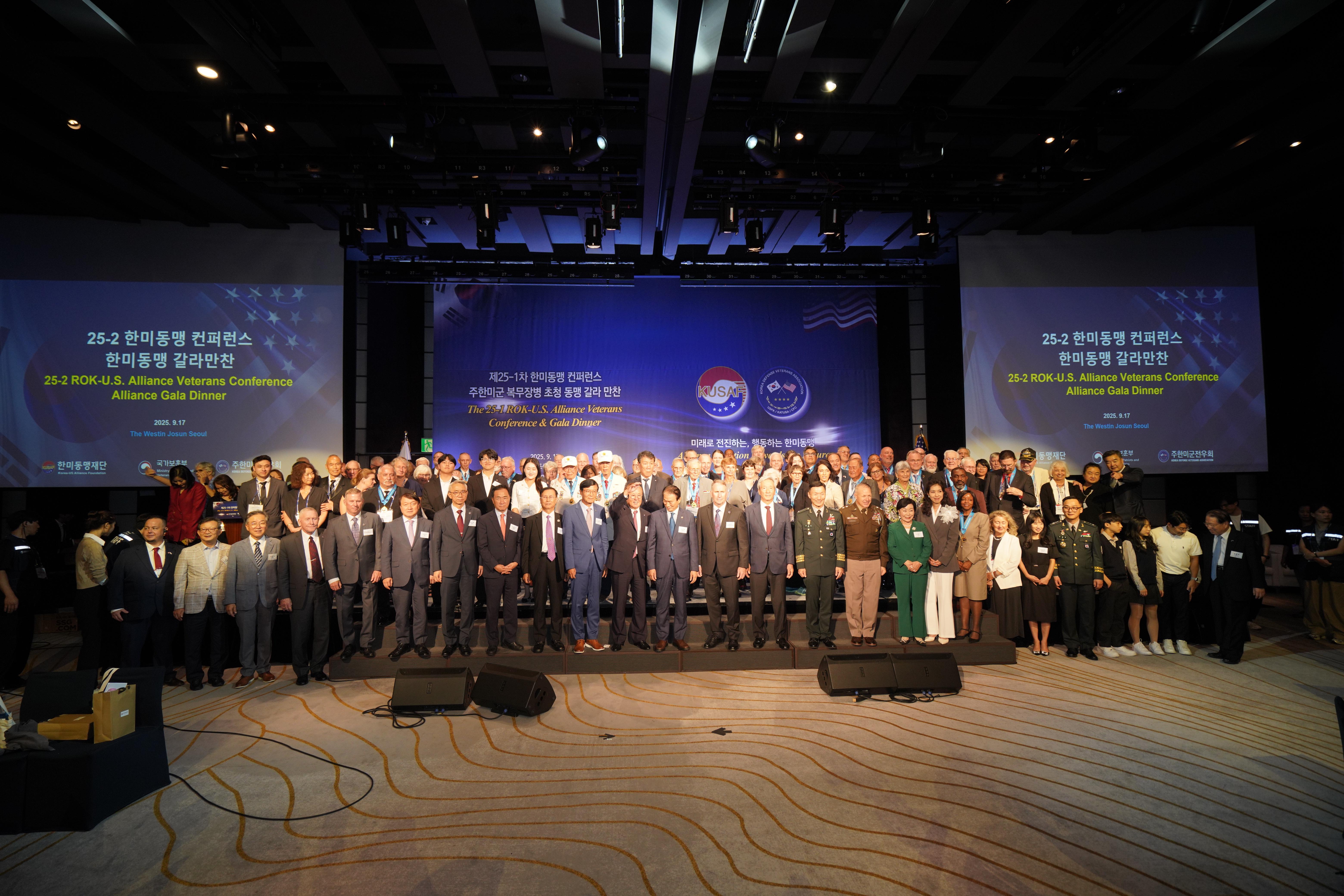 단체 사진 (1).JPG