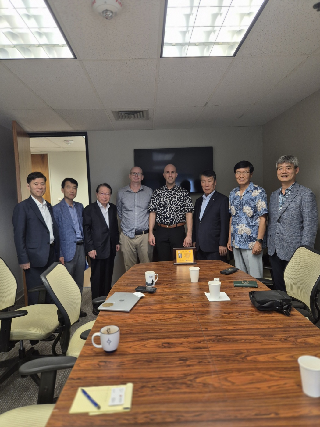 6면 PACIFIC FORUM.jpg